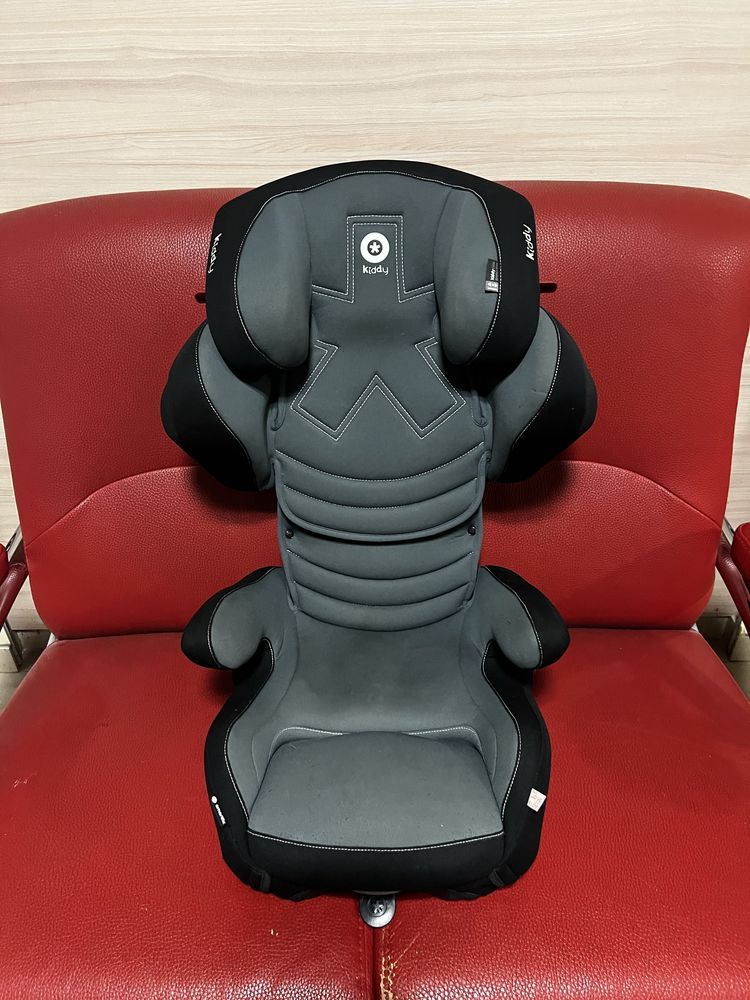 Fotelik Kiddy Cruiserfix Pro 15-36 isofix bezwypadkowy