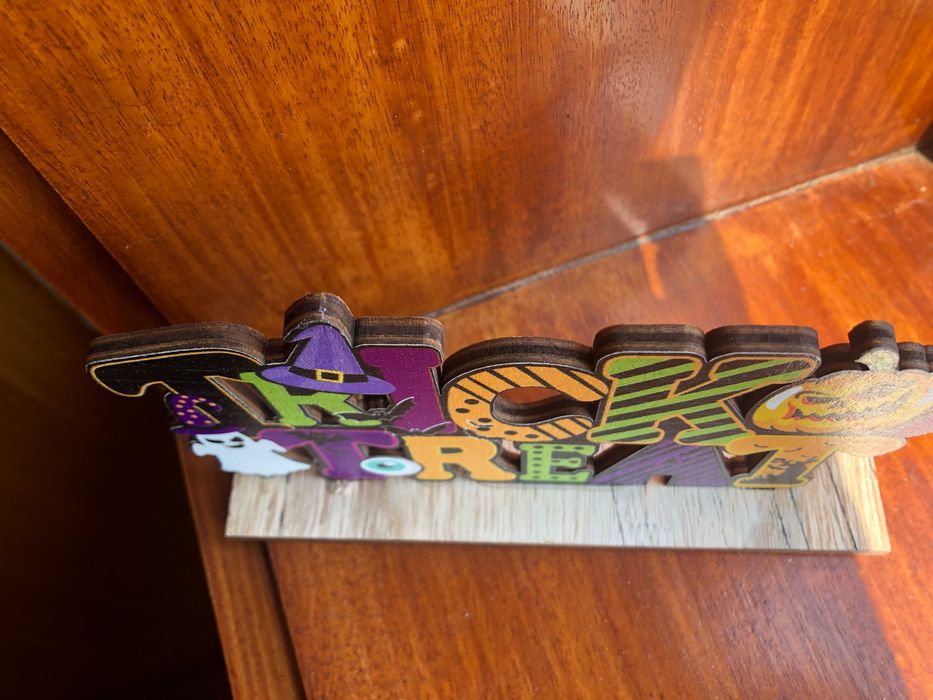 Placa de madeira Trick or treat