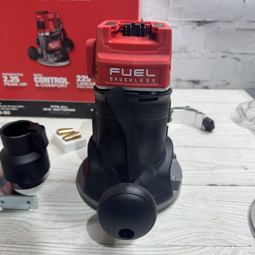 Акумуляторний фрезер Milwaukee M18 2838-20 FUEL 12 мм