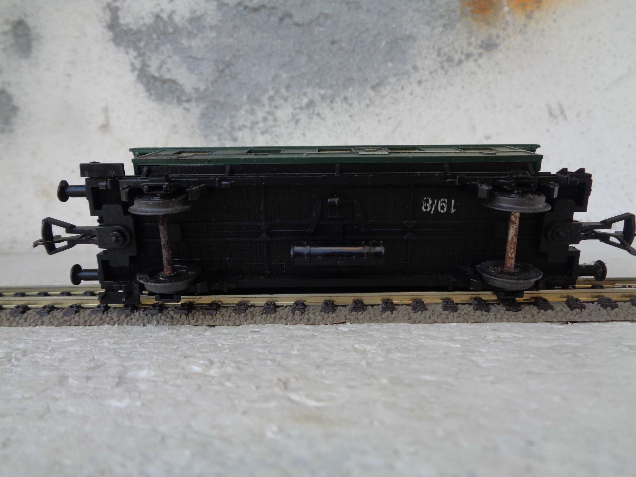 1:87 Fleischmann Carruagem passageiros da DR
