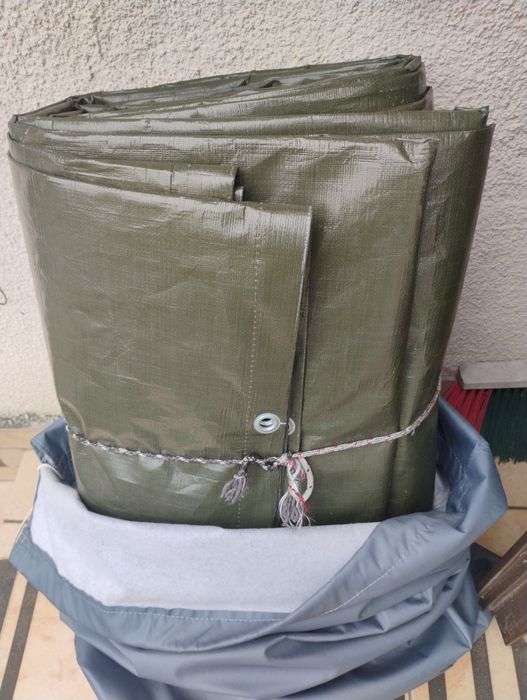 Plandekę 9 x 5 m z polietylenu