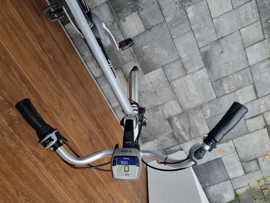 Rower elektryczny holenderski Gazelle Orange C7  Bosch  Magura