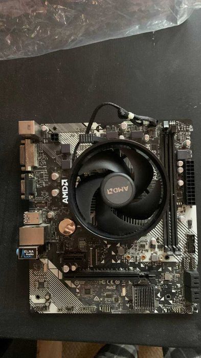 Материнская плата AM4 + процессор Ryzen 2200g