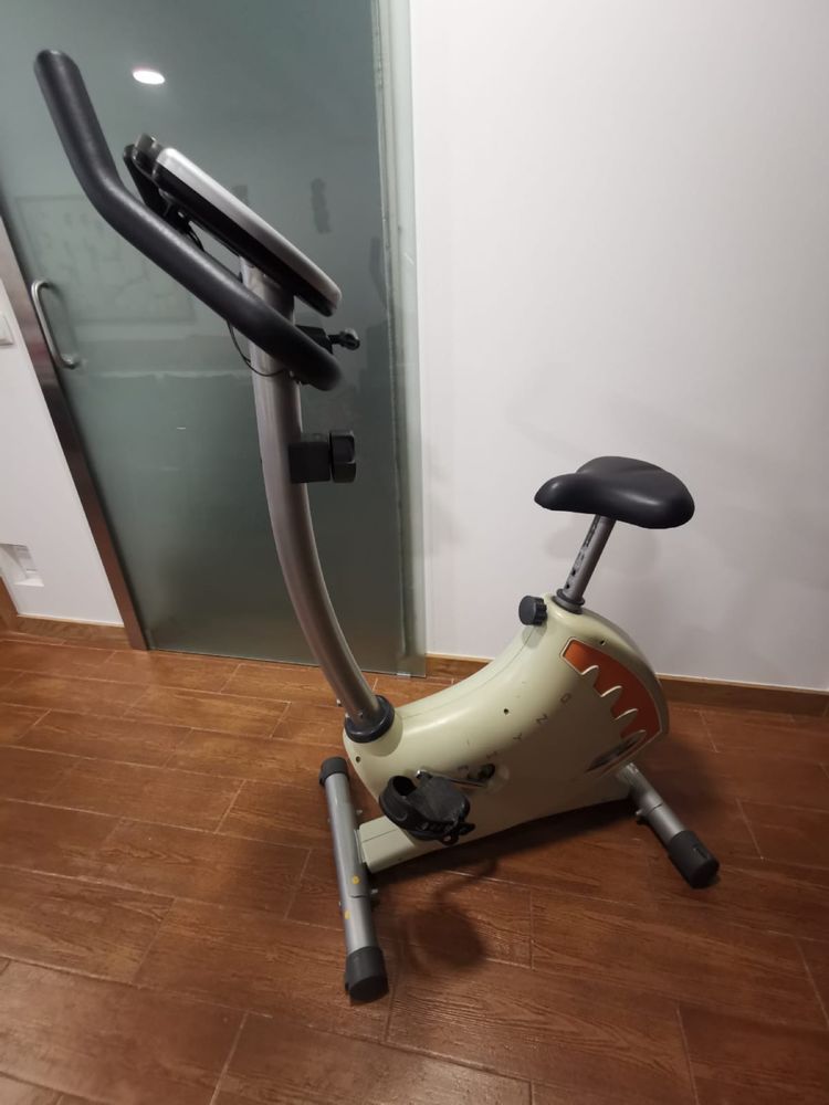 Bicicleta Estática BH Fitness