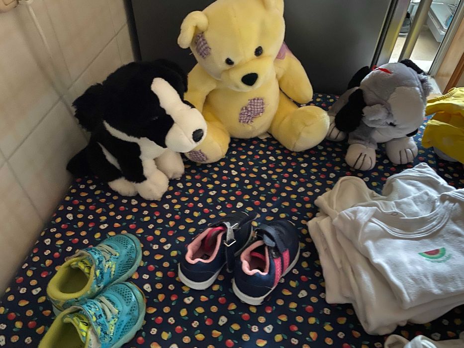 Roupa menina 6/24 meses variada. Sapatilhas menina tam.21