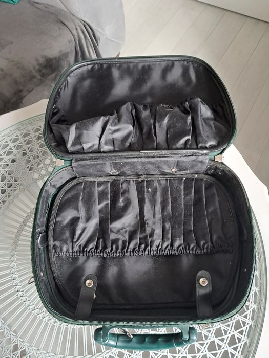 Kuferek walizka na kosmetyki