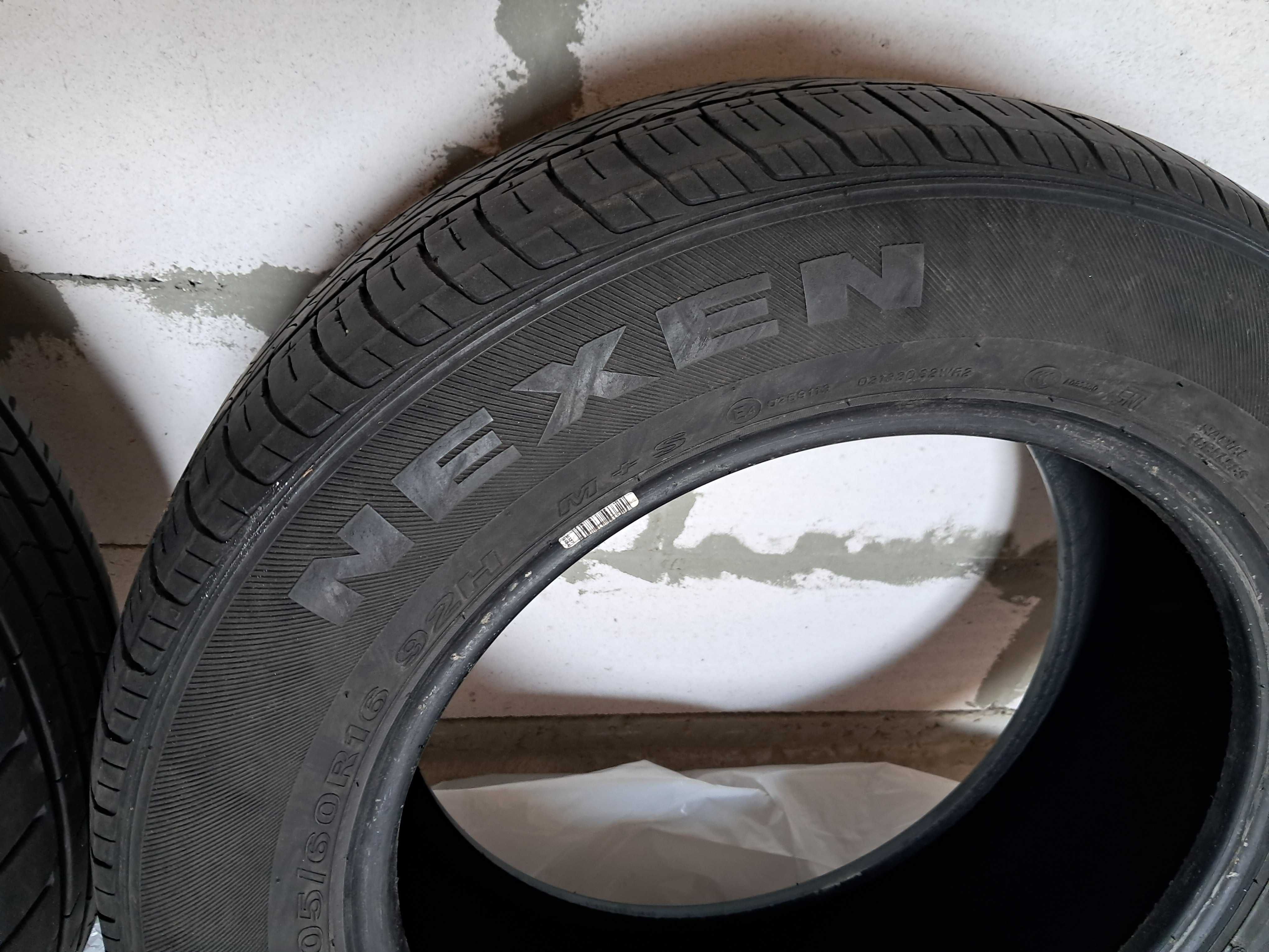 Зимние шины 205/60/16 по 1 штуке Vredestein и Nexen