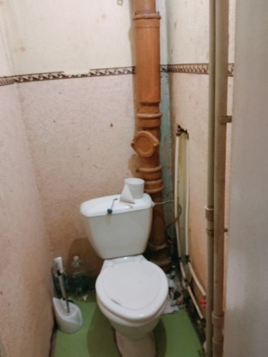 3кімн 1 поверх Харківська 58 порожня беруть всих