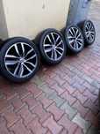 Sprzedam felgi z oponami  225/45 r17 Y Volkswagen Golf