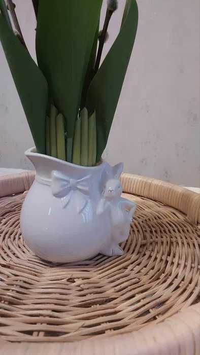 Керамічна ваза з зайчиком
