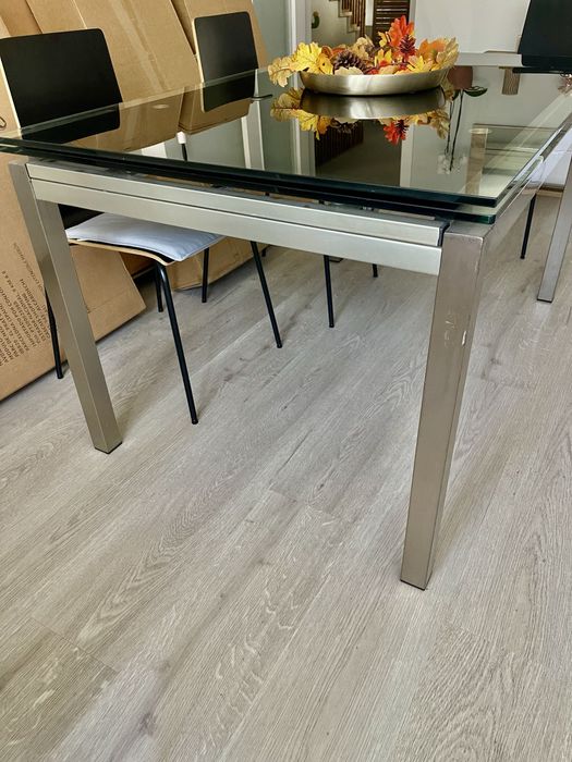 Mesa jantar em vidro e inox