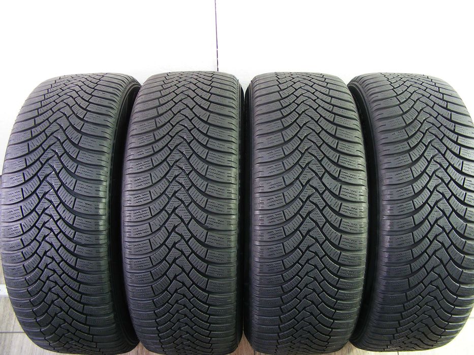 Зимова гума 235/55/18 -4 шт. Falken Eurowinter HS 01 SUV .