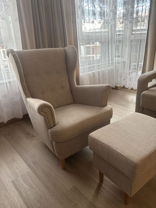 Fotel Uszak z podnóżkiem