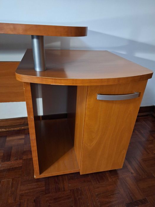 Secretária de estudo castanha