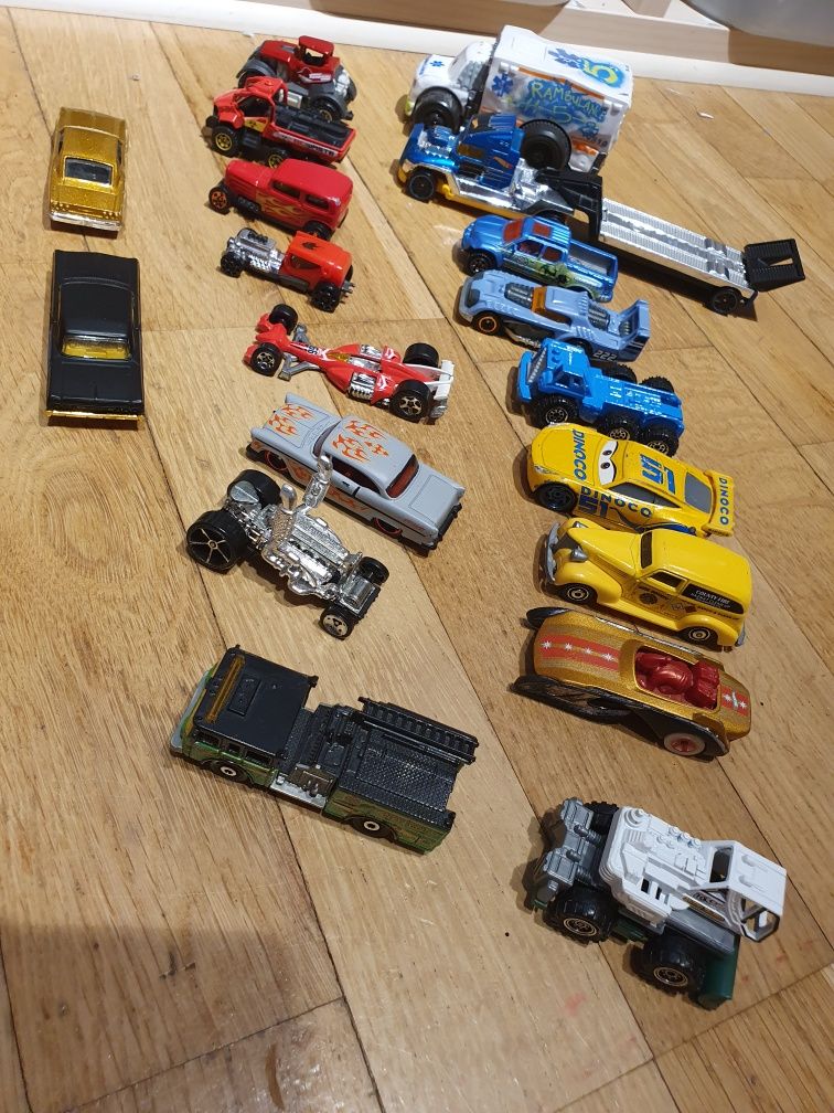 Машинки  Hot weels  Mattel