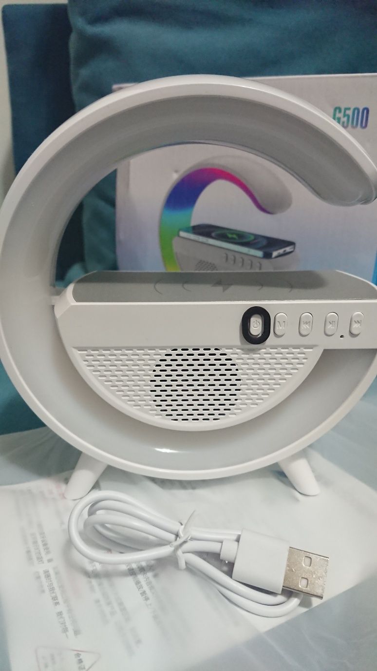 Głośnik bezprzewodowy bluetooth, radio, lampka i ładowarka w 1  NOWE