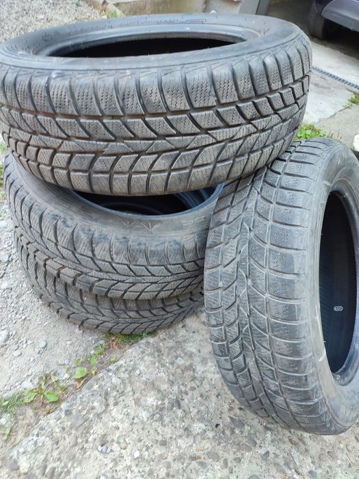 4 opony zimowe 195/60/R15 Hankook
