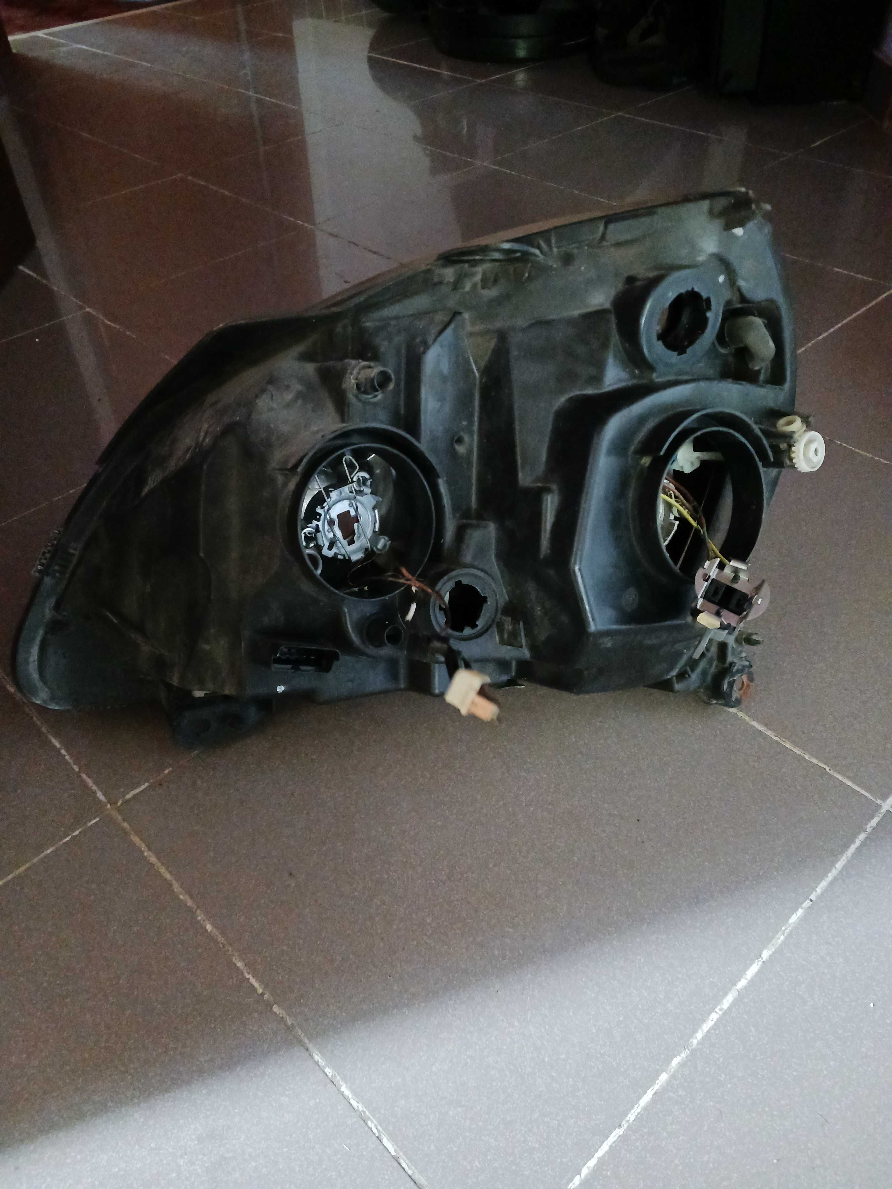 Otica direita clio Ii