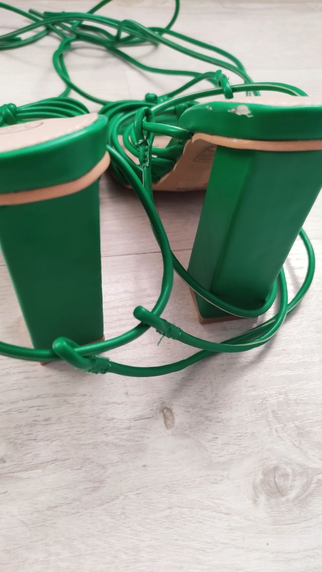 Buty zielone wysokie na obcasie 36 eleganckie na studniówkę na sylwest
