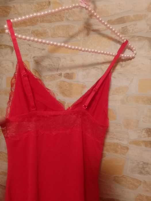 (34/36) (XS/S) Czerwona halka pod sukienkę z Londynu