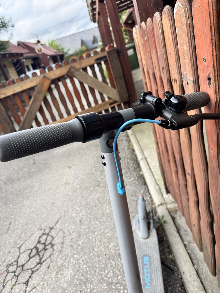 Hulajnoga elektryczna Motus, Scooty 8,5 Lite