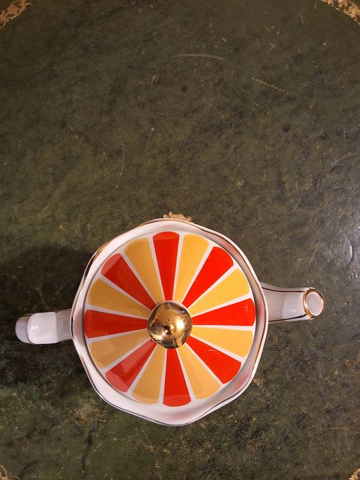 Imbryk kolekcjonerski Sadler – „Carousel” – Edwardian Entertainments –