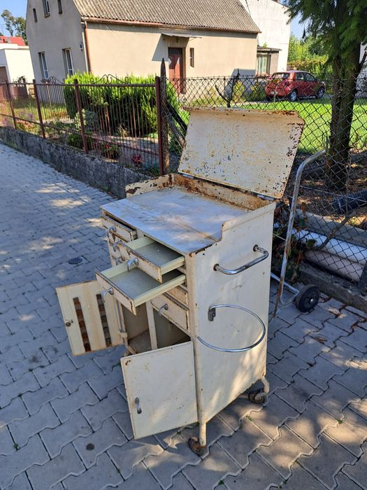 Szafka medyczna metalowa