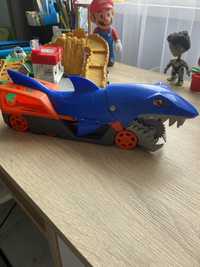 Грузовик «Акулья пасть» hot wheels