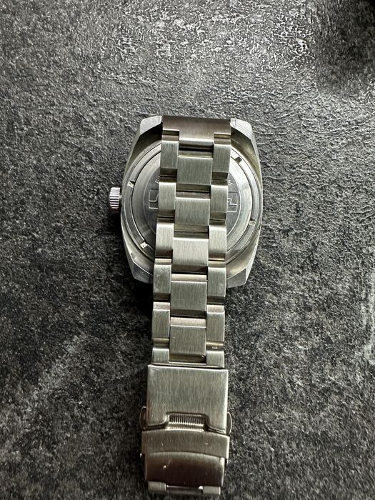 Продам наручные часы восток амфибия  бочка не слава полет ракета