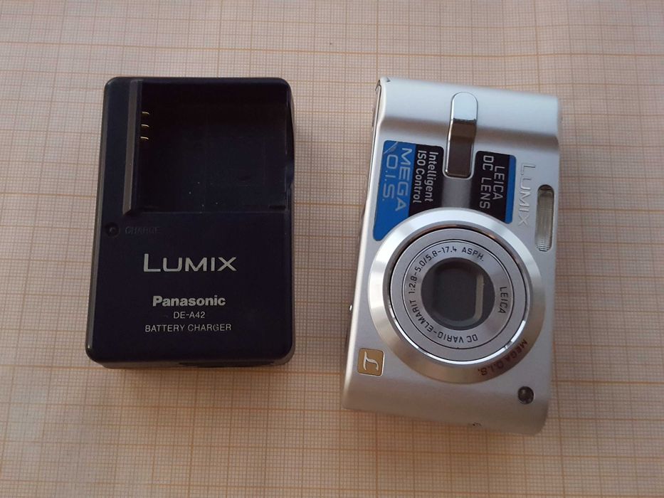 Неробочий фотоапарат Panasonic DMC-FX12 Lumix Leica DE-A42