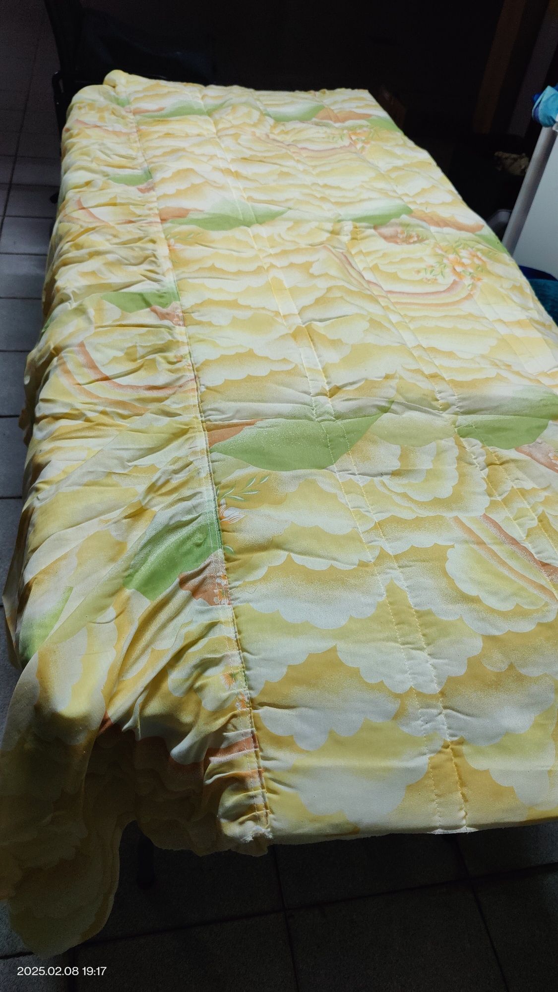 Colcha edredão com duas almofadas