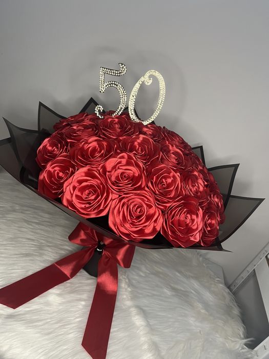 Bukiety wiecznych róż, bukiety róż ze wstażek - na zamowienie