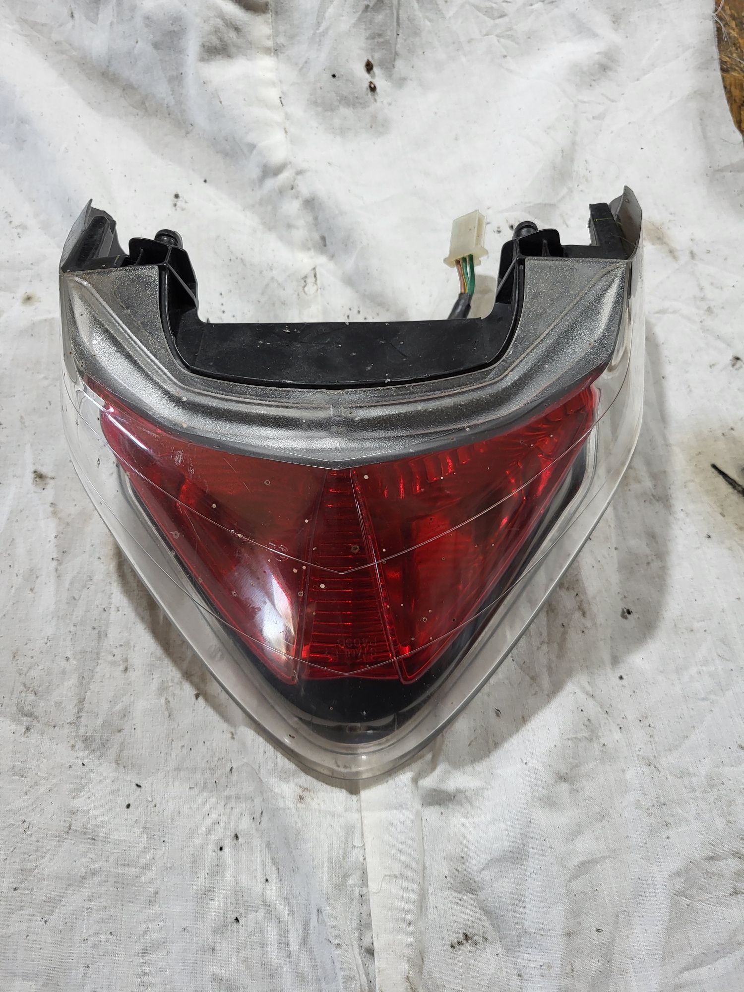 Honda CBR 125 jc34 lampa tyl oryginal