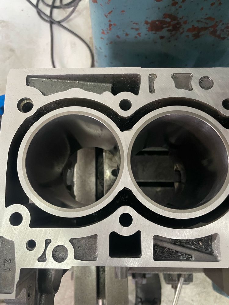 Blok silnika 1.5 1.6 2.0 2.3 ecoboost po tulejowaniu