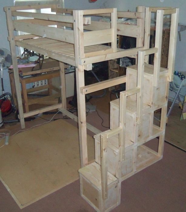 Ліжко-горище з цільної сосни