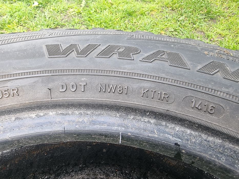 3 opony a/t woelosezonowe 2x 5mm i 1x 6.5mm goodyear 235/65/17