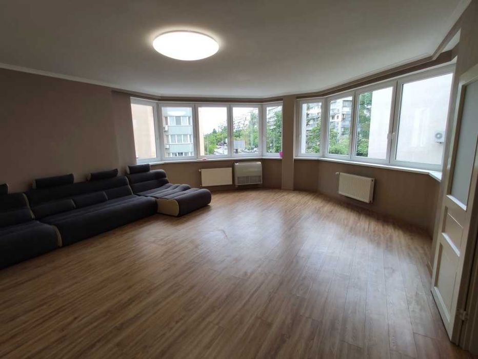 Продаж 4-к квартири. Раїси Окіпної, 8. 3 пов. Русанівка. Лівобережна