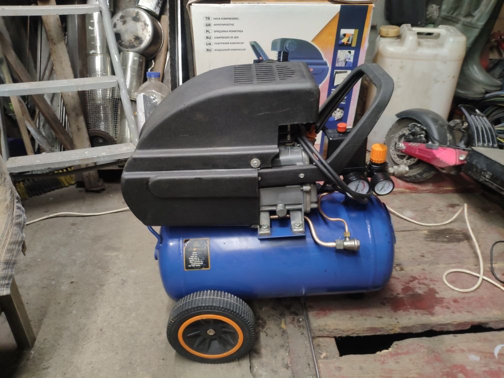 Компрессор воздушный Dexter 2.5hp, 1.8кВт