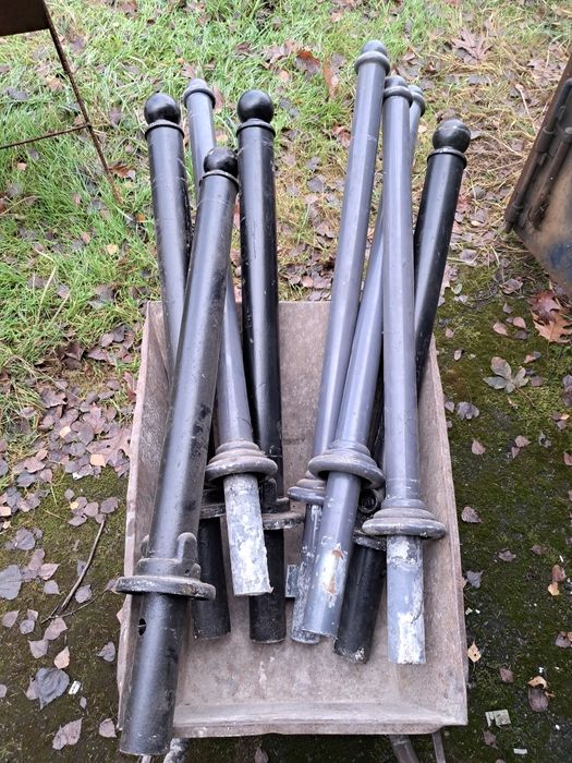 Słupek stalowy parkingowy miejski uliczny chodnikowy z zamkiem lub bez