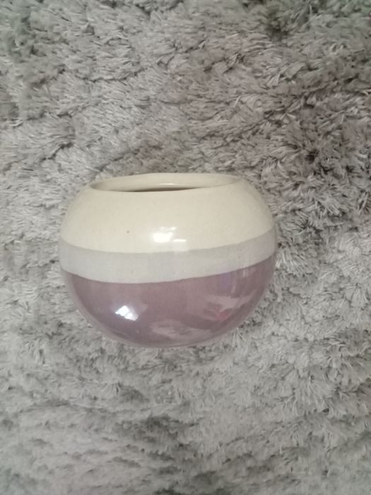 Beżowa cukierniczka