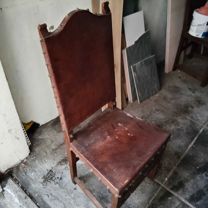 Conjunto de 4 cadeiras antigas