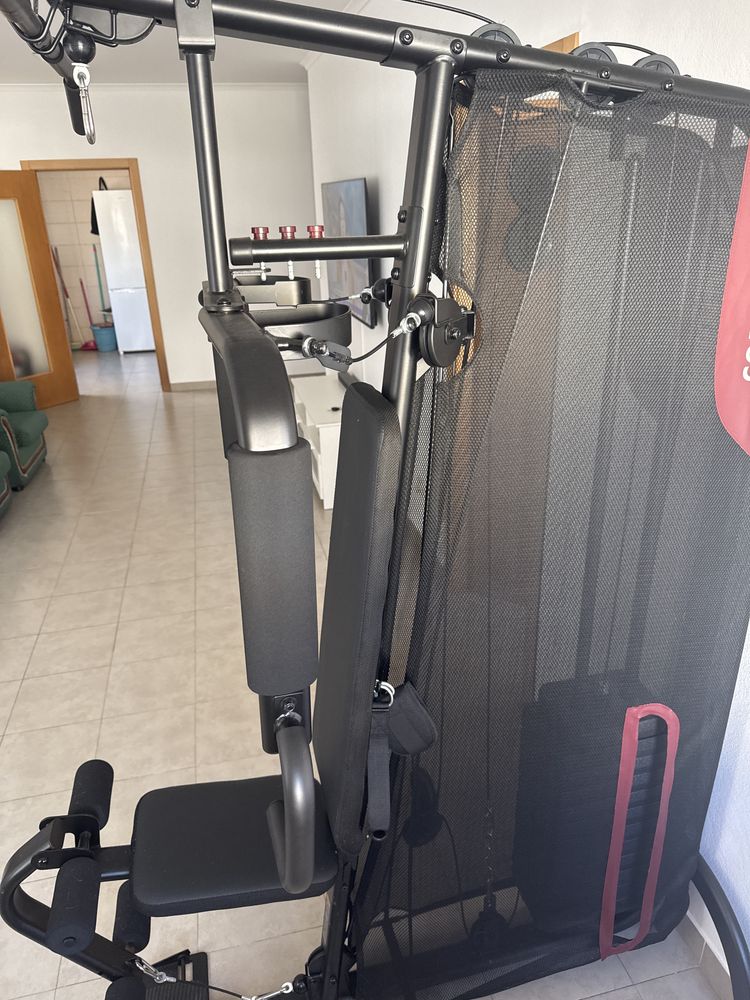 Vende-se aparelho de ginástica, completo. Esta novo, compramos , mas
