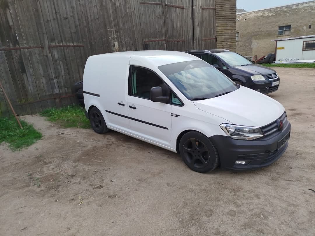 Ćwiartka podłużnica dach próg słupek błotnik tył tylny vw caddy 15-20r