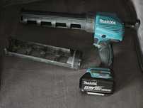 wyciskarka Makita 18V akumulatorowa elektryczna DCG180