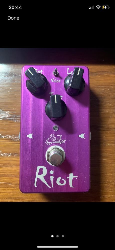 Suhr riot ( pedal de distorção )