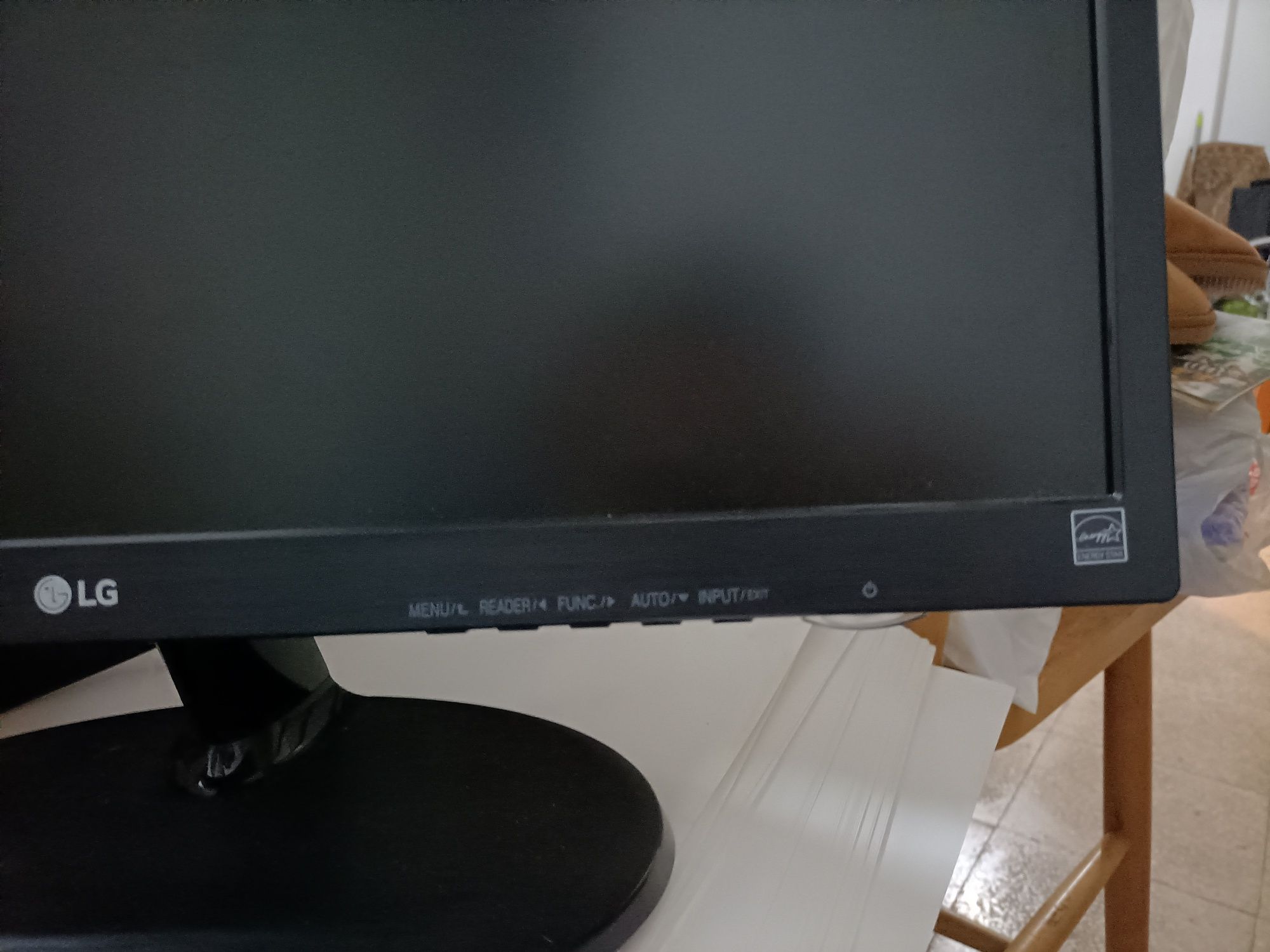 Monitor LG 22M38A - LED 21.5 FULL