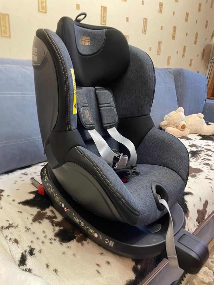 Детское автокресло Britax Römer Dualfix2 R (Blue Marble)