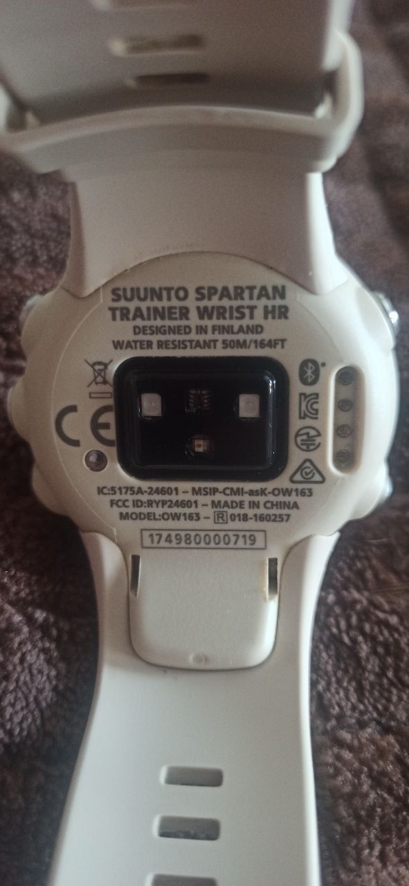 Часы спортивные GPS-часы Suunto Spartan Trainer WRIST HR