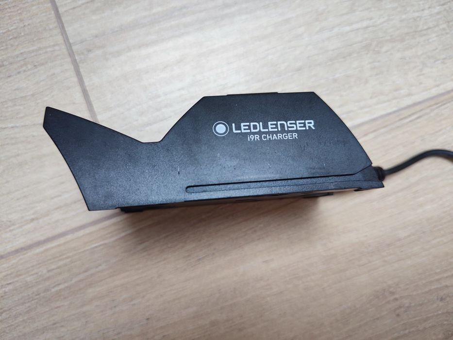 Latarka ledlenser ir9