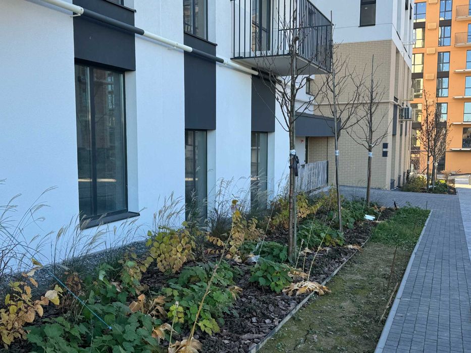 Продаж комерційного приміщення 65.65 кв.м. м. Пустомити